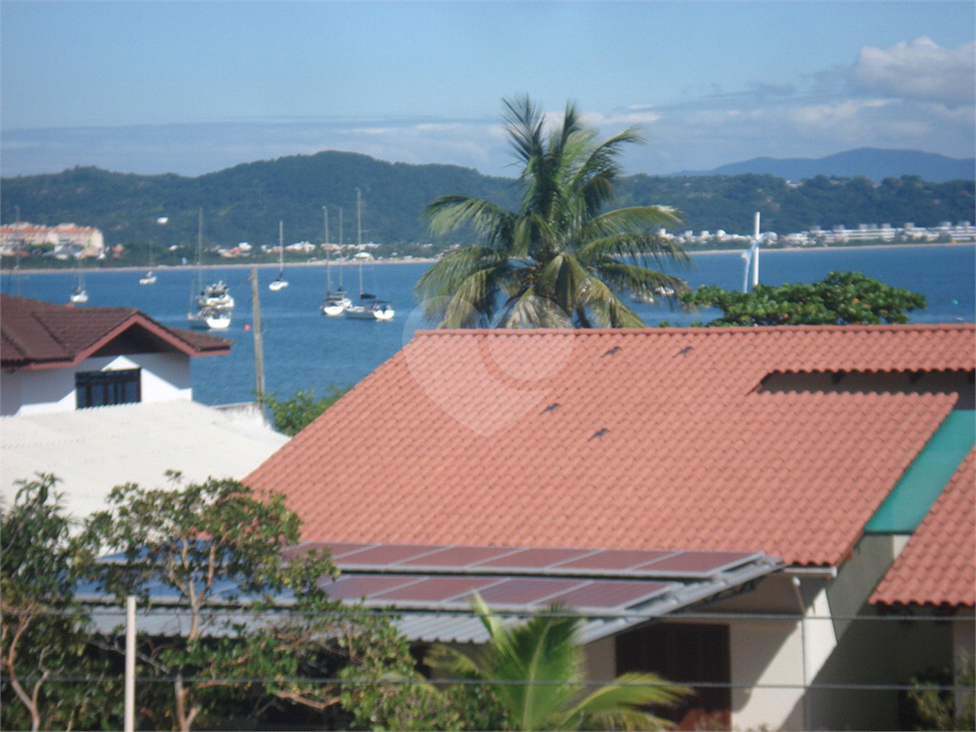 Apartamento à venda com 3 quartos, sendo 1 suíte, em Jurerê, Florianópolis, SC