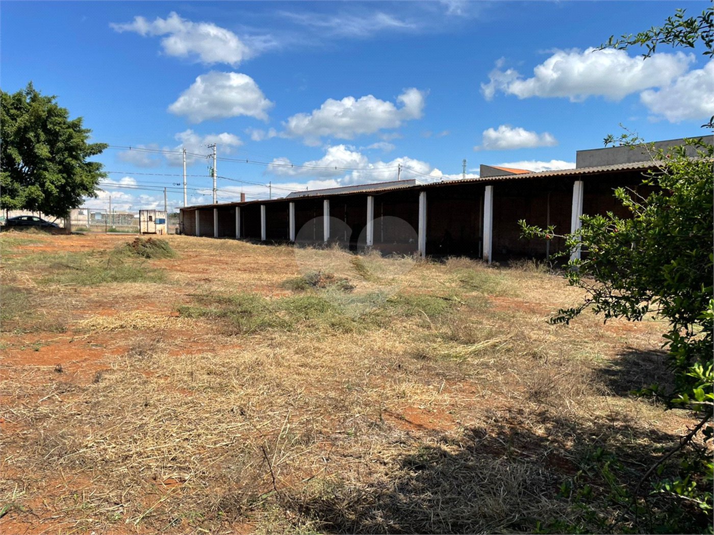 Terreno à venda com 1 quarto em Vila Carolina, Itapetininga, SP