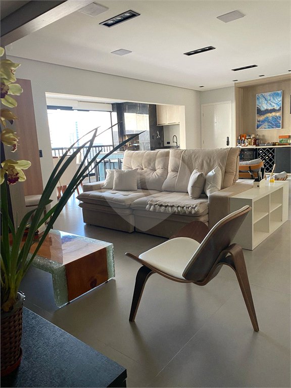 Apartamento à venda com 3 quartos, sendo 1 suíte, em Vila Paulicéia, São Paulo, SP
