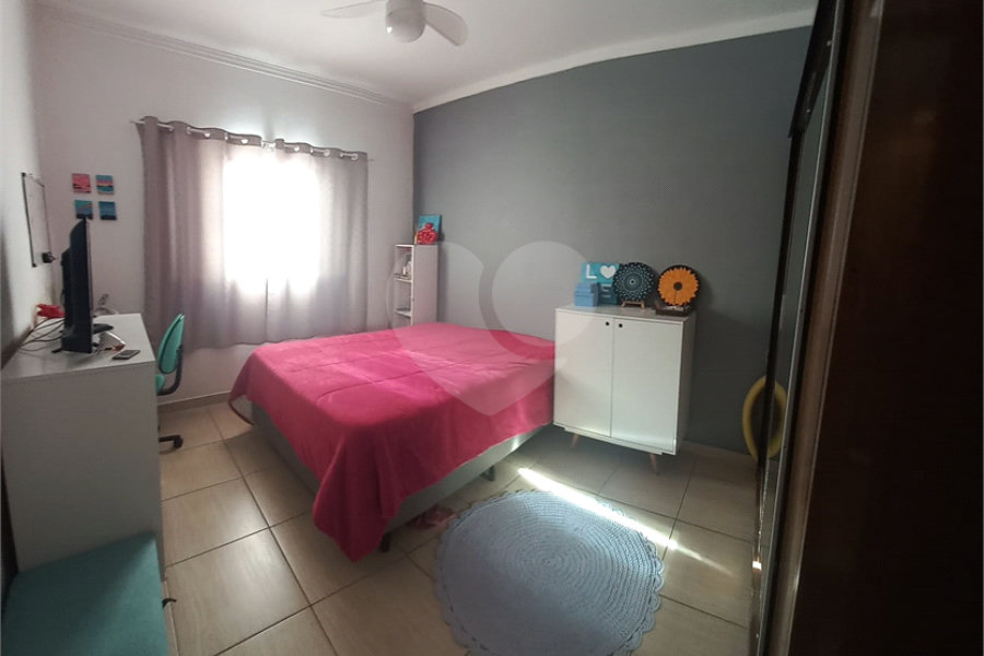Casa Térrea à venda com 4 quartos, sendo 1 suíte, em Tremembé, São Paulo, SP
