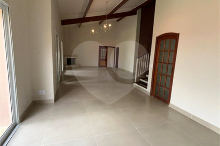 Casa à venda ou para alugar com 5 quartos, sendo 2 suítes, no condomínio Fazenda São Joaquim, Vinhedo - SP