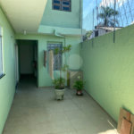 Casa à venda com 3 suítes em Vila Oceania, Poá, SP