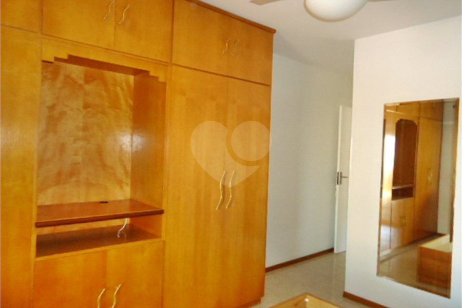 Sobrado à venda com 3 quartos, sendo 1 suíte, em Jardim Peri, São Paulo, SP