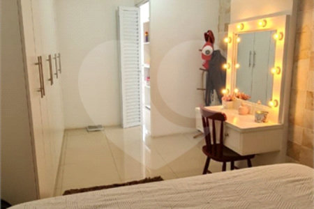 Casa à venda com 2 quartos, sendo 1 suíte, em Vila Romana, São Paulo, SP