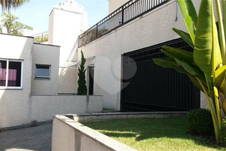 Casa à venda com 2 suítes no condomínio Residencial Taormina, São Paulo - SP