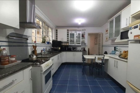 Sobrado espaçoso e completo em condomínio fechado no Bonfiglioli!