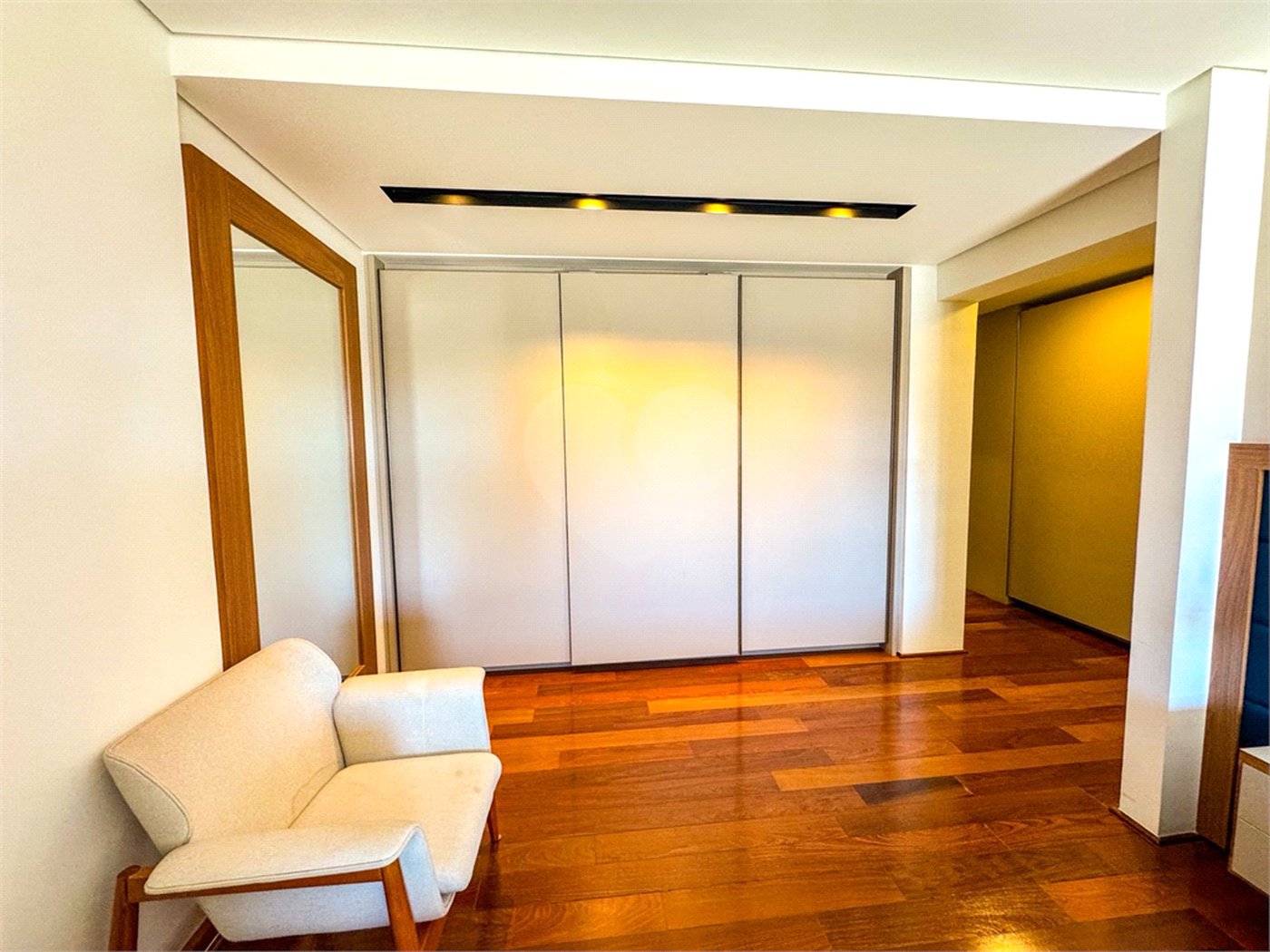 Apartamento à Venda no Centro de São Carlos - com 3 Suítes.