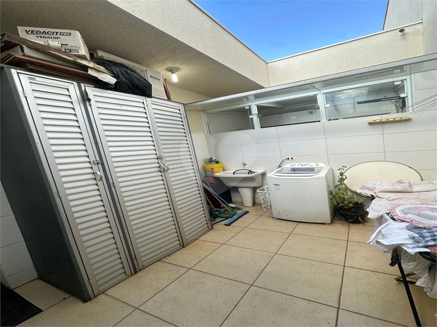 Casa térrea 2 quartos 1 suíte e piscina. Jardim Embaré
