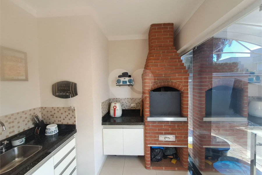 Linda Casa 3 dormitórios com piscina - R$ 950.000,00