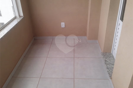 Apartamento no Condomínio Via Campus.