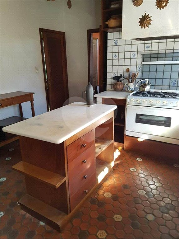 Casa térrea com piscina para venda no Parque Santa Marta