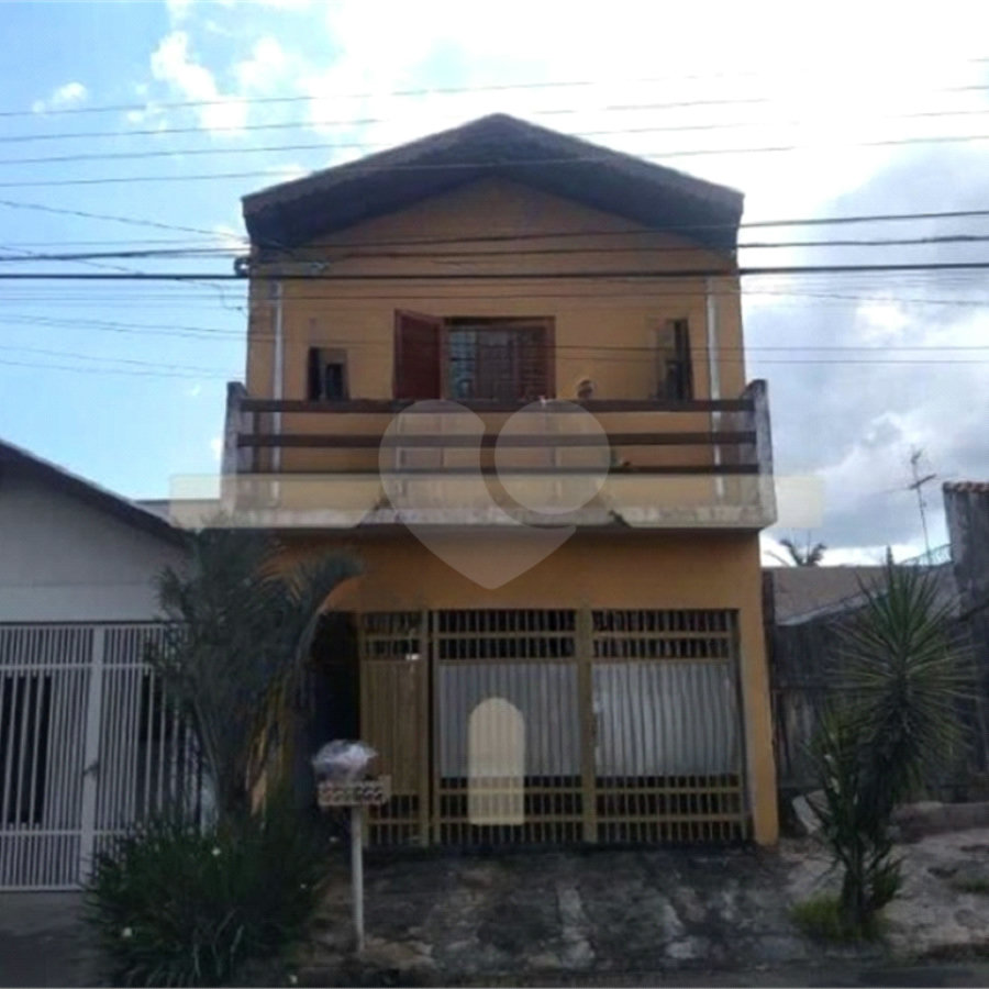 Casa residencial à Venda Santa Felícia com 3 Suítes