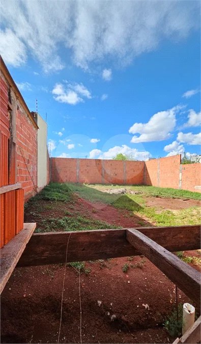 Casa à venda com 3 quartos, sendo 2 suítes, em Jardim Nova Ponta Porã, Ponta Porã - MS