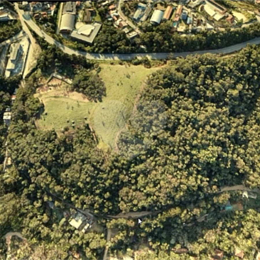 Área de terra de 156 mil m2 à venda em São Roque, zona mista (residencial/industrial)