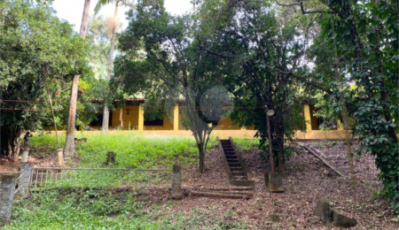 Sítio à venda com 6 quartos, sendo 1 suíte,  no Centro, Analândia, SP