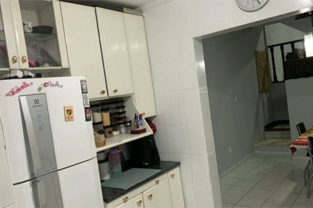 Sobrado à venda com 3 quartos, sendo 1 suíte,  em Jardim Esmeralda, São Paulo, SP