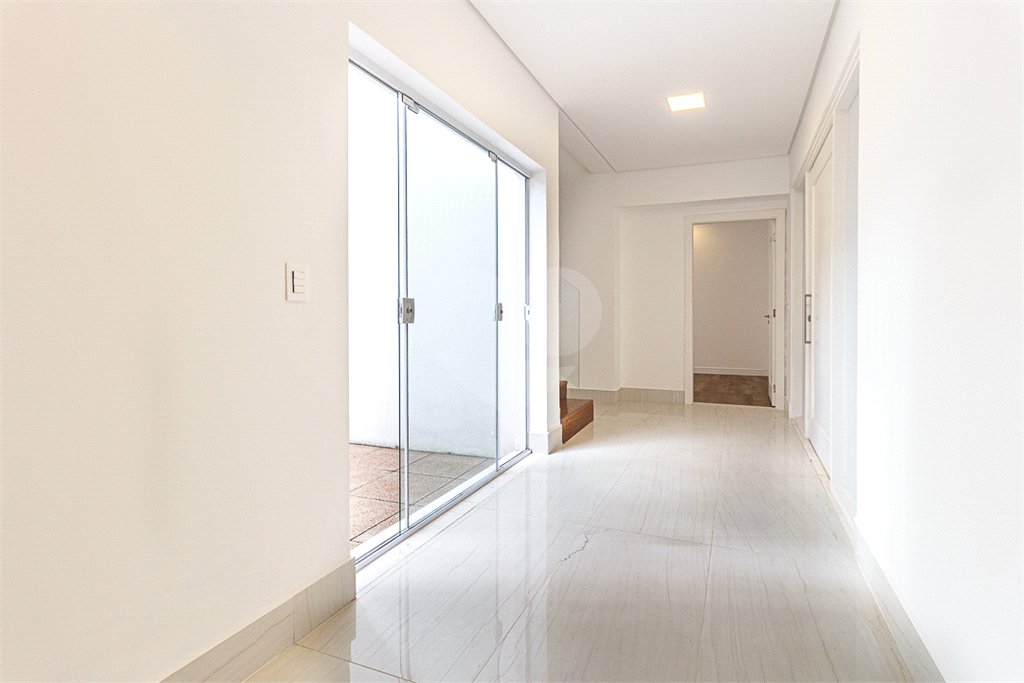 Casa à venda com 4 suítes no condomínio Villagio Quadrifolio, São Paulo - SP