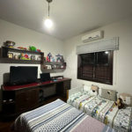 Casa assobradada à venda no bairro Nova Piracicaba, em Piracicaba/SP.