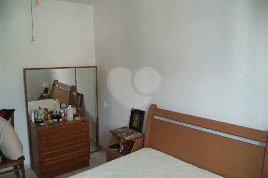 4 dormitórios, suíte no térreo e 2 vagas no Jardim Peri, próximo ao Horto Florestal!