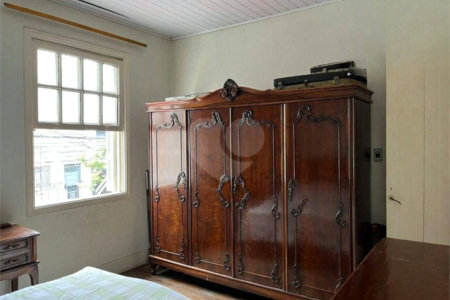 Sobrado à venda com 66m² - Belém