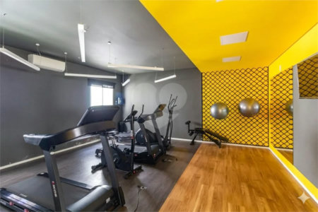Apartamento com 2 dormitórios , à venda em Itaquera.