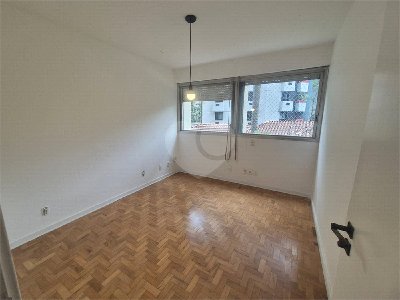 Apartamento à venda com 4 quartos, sendo 1 suíte,  em Itaim Bibi, São Paulo, SP