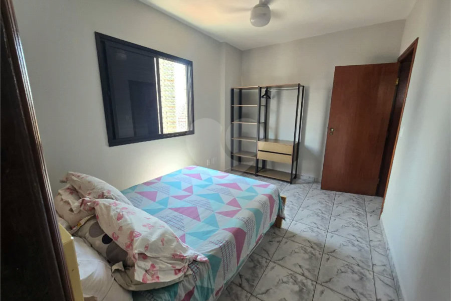 Belíssimo apartamento recém reformado na Praia Grande.