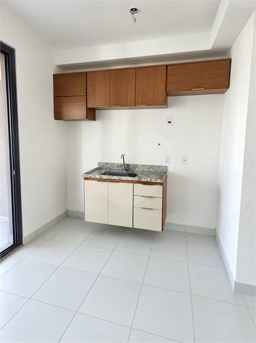 Apartamento para alugar com 3 quartos, sendo 1 suíte, em Barueri, Barueri, SP