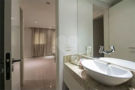 Apartamento na Mooca com 204m² amplo à venda 3 quartos, sendo 3 suítes, e 4 vagas