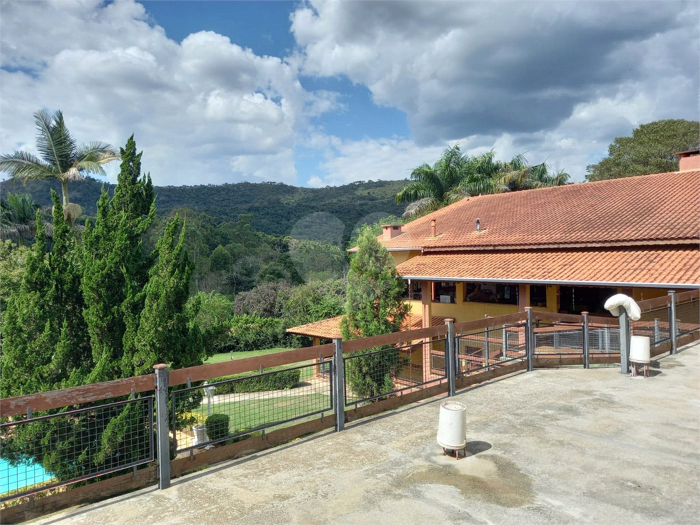Chácara Mobiliada, 23.000m² á venda