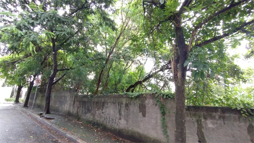 Terreno à venda em Vila Suzana, São Paulo, SP