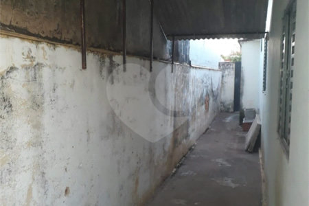 Casa térrea + Sala Comercial na Vila Prado.