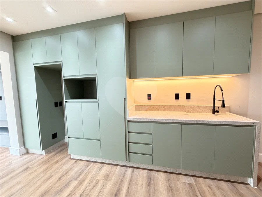 Flat Mobiliado e Reformado de 42 m² com Varanda e Vista Panorâmica em Frente ao Shopping Metrópole – Centro de SBC