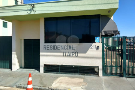 Apartamento no Condomínio Residencial Itaipu