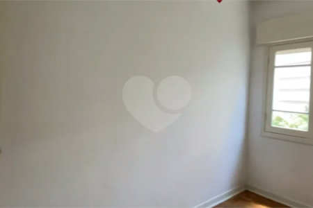 Apartamento 2 dormitorios, sala, cozinha sem vaga ,no bairro Republica