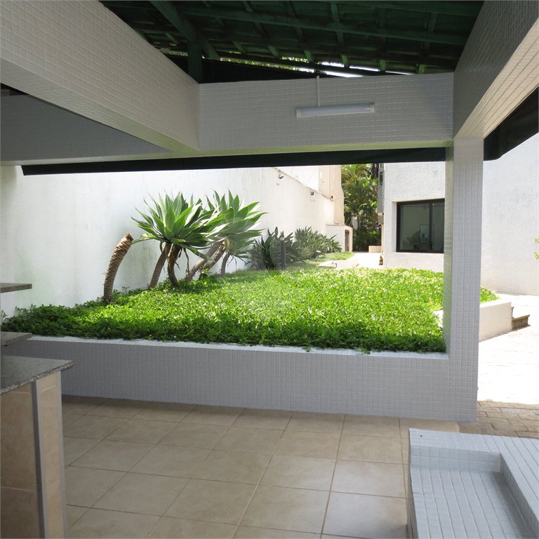 Oportunidade na Saúde - Apto Reformado c/188m2 - 3 Suítes/3 Vagas - 300 m. do metrô