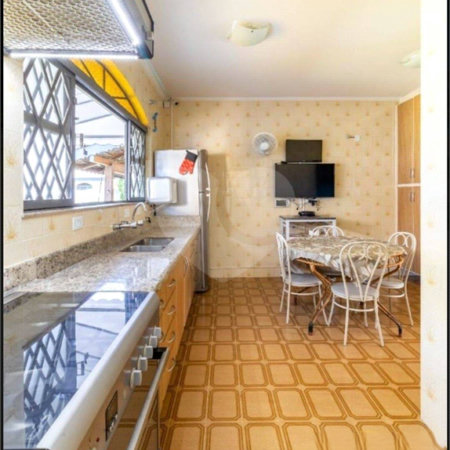 Casa com 6 Quartos e 8 banheiros à Venda, 1500 m² de Terreno em Atibaia/SP