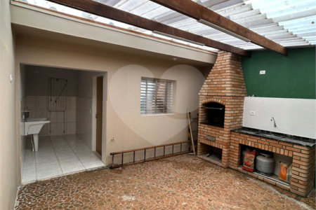 Sobrado em São Paulo com 140m², 4 dormitórios e 2 vagas de garagem