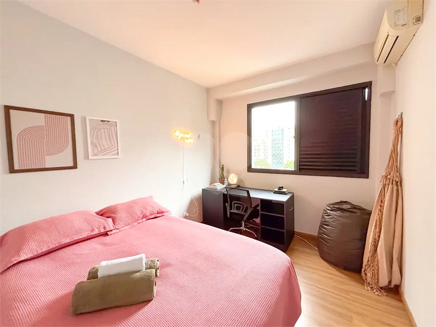 Apartamento de 80m² a venda e locação em Moema - 02 dorm, 02 Banheiros 01 Vaga
