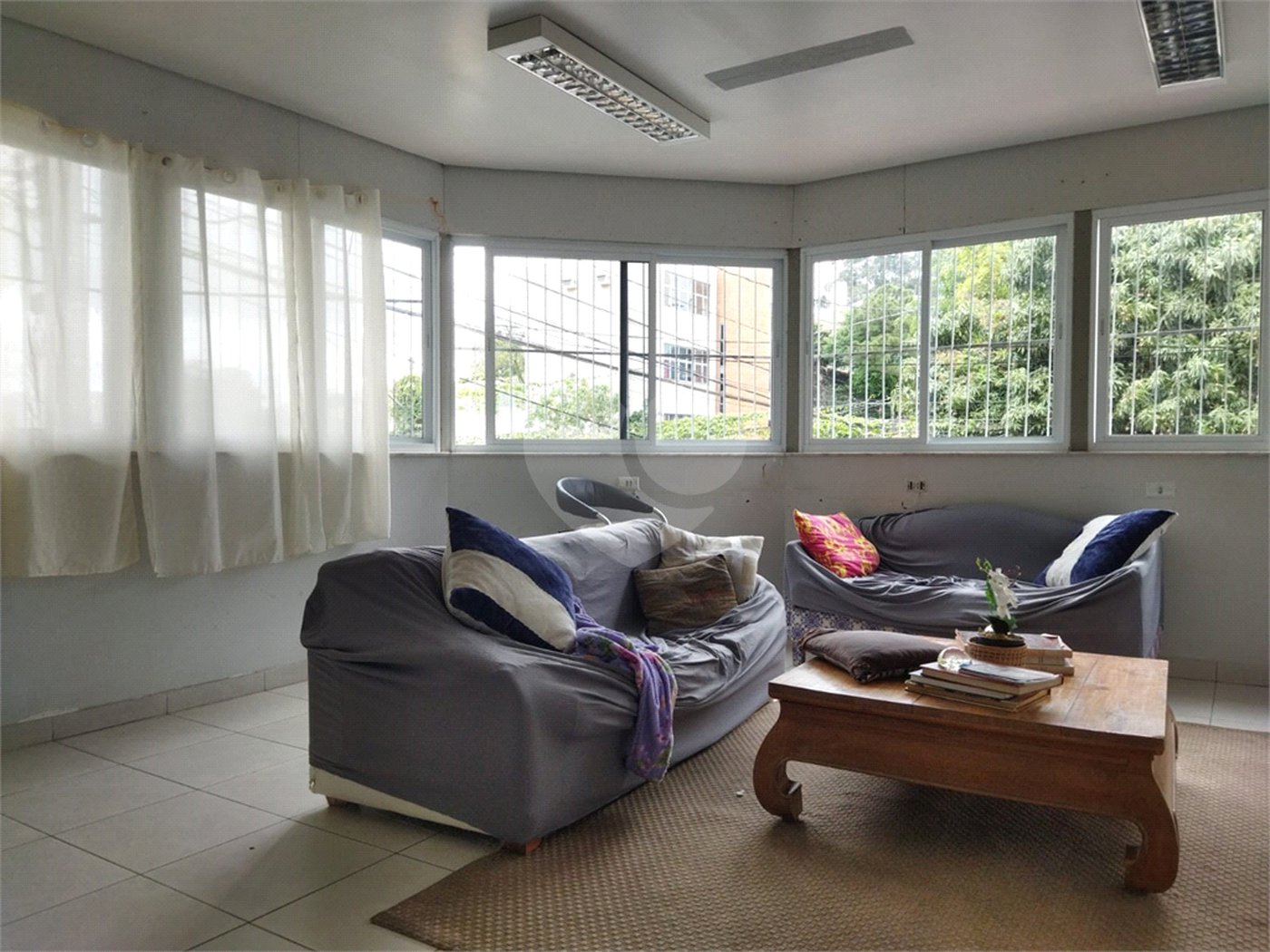 Vende Sobrado com 180m² - Vila Santa Catarina