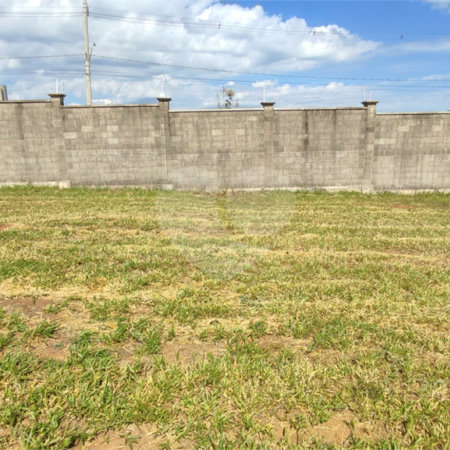 Lote à Venda em São Carlos, no Condomínio Villeneuve I