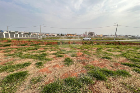 Terreno no Condomínio Monte das Araucárias