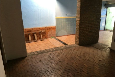 Excelente Casa Comercial no Anália Franco Terreno para LOCAÇÃO e COMPRA.