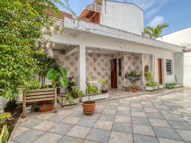 Casa de Vila à venda com 4 quartos, sendo 2 suítes,  em Chácara Santo Antônio, São Paulo, SP