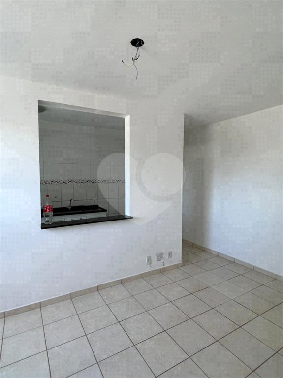 Apartamento no Condomínio Residencial Parque Romance.