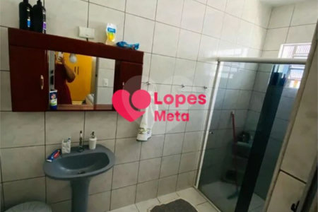 CASA A VENDA, NO BAIRRO JARDIM SATÉLITE, 3 DORMITORIOS 1 SENDO SUÍTE, 4VAGAS DE GARAGEM, SJC/SP