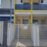 Sobrado novo de 3 quartos, 1 suíte, com 100 m², 2 vagas de garagem à venda no Jardim Eliane SP