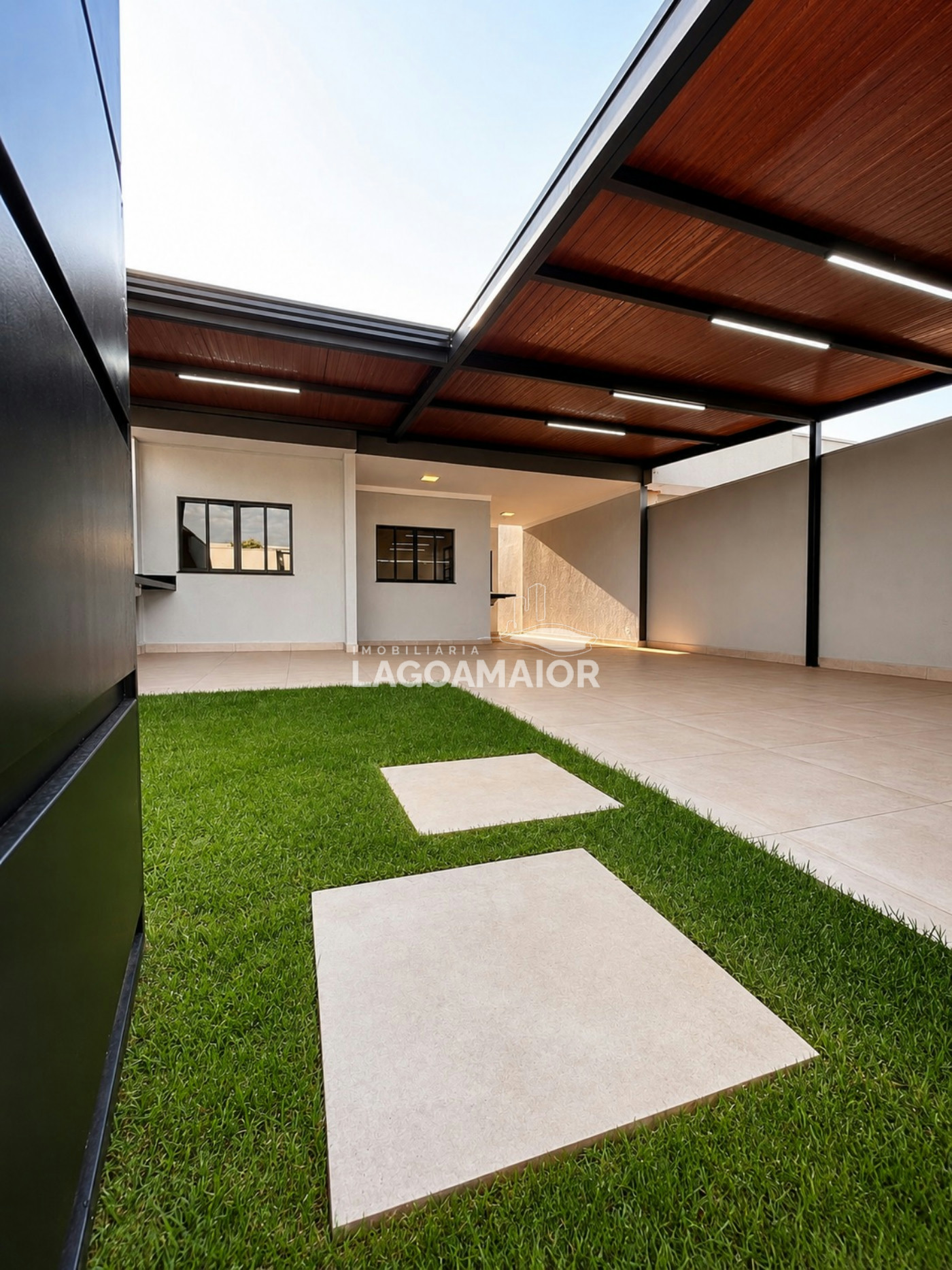 Casa à venda com 2 quartos no condomínio Alto do Capivari, Três Lagoas - MS