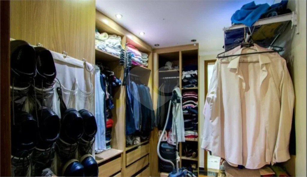 Sobrado com 150m² , 3 dormitórios , sendo 1 suíte , 1 vaga , à venda no centro de Santo André.