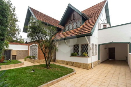 Casa à venda com 3 quartos, sendo 1 suíte, em Jardim Marajoara, São Paulo, SP